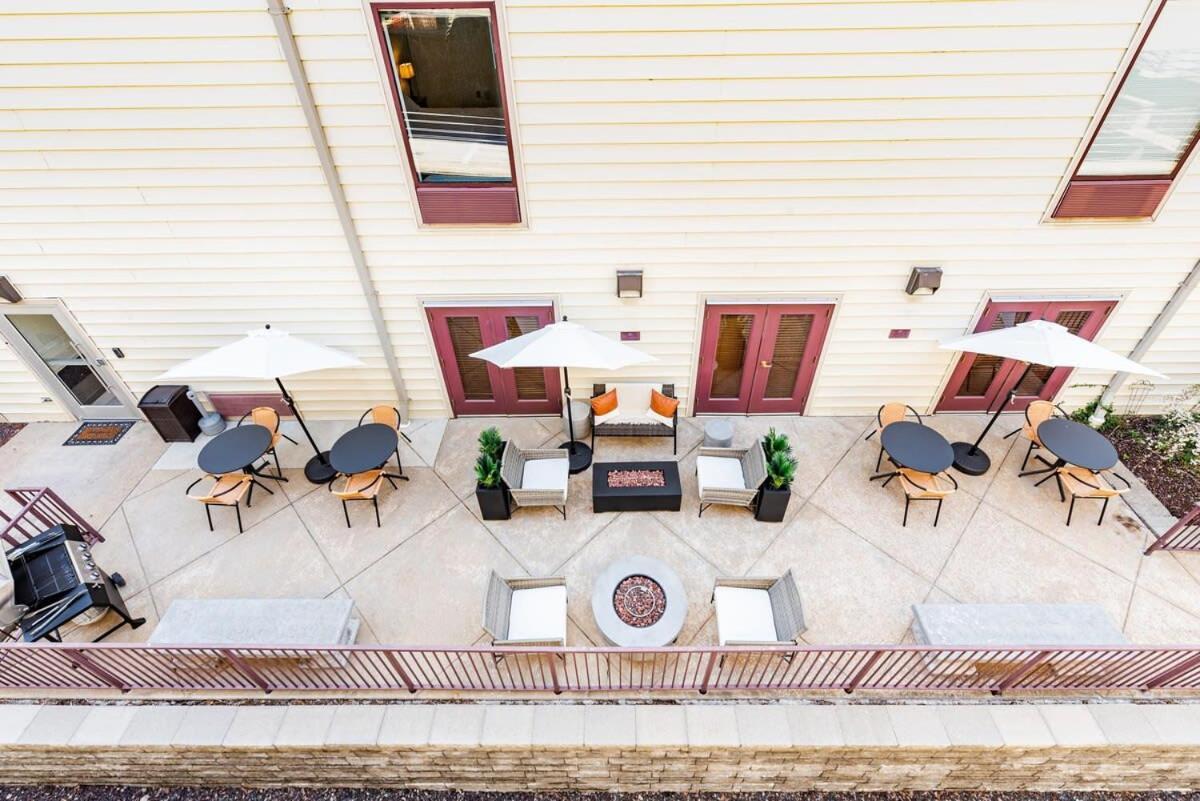 Cozysuites Cwe Stylish Queen With Microwave&Fridge Tower Grove Exterior photo